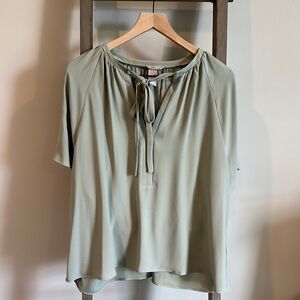H&M Green Tie Front Short Sleeve Blouse
